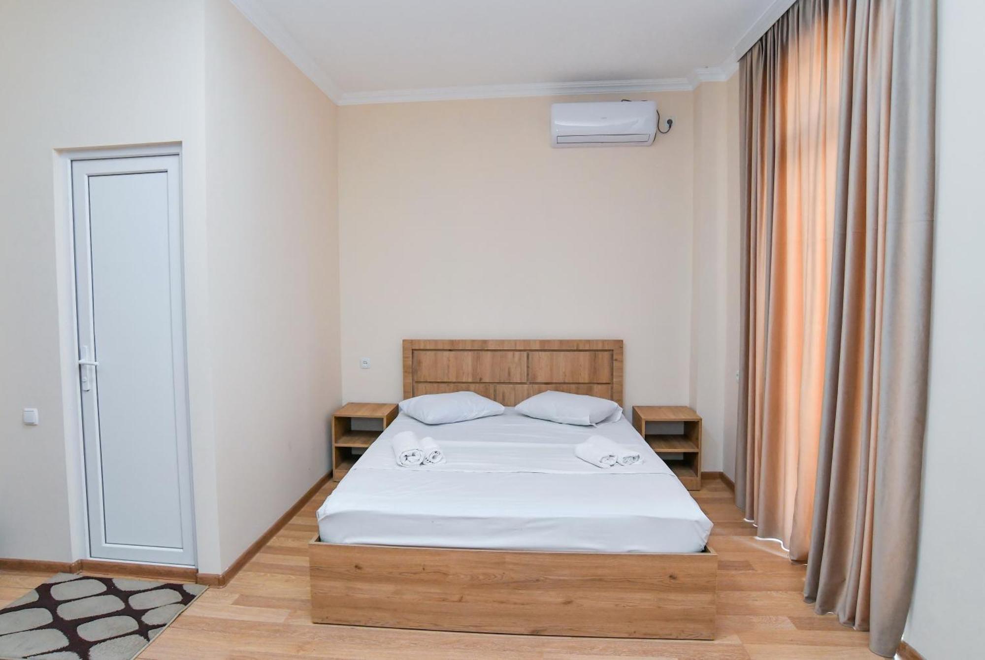 Just Inn Kutaisi Dış mekan fotoğraf