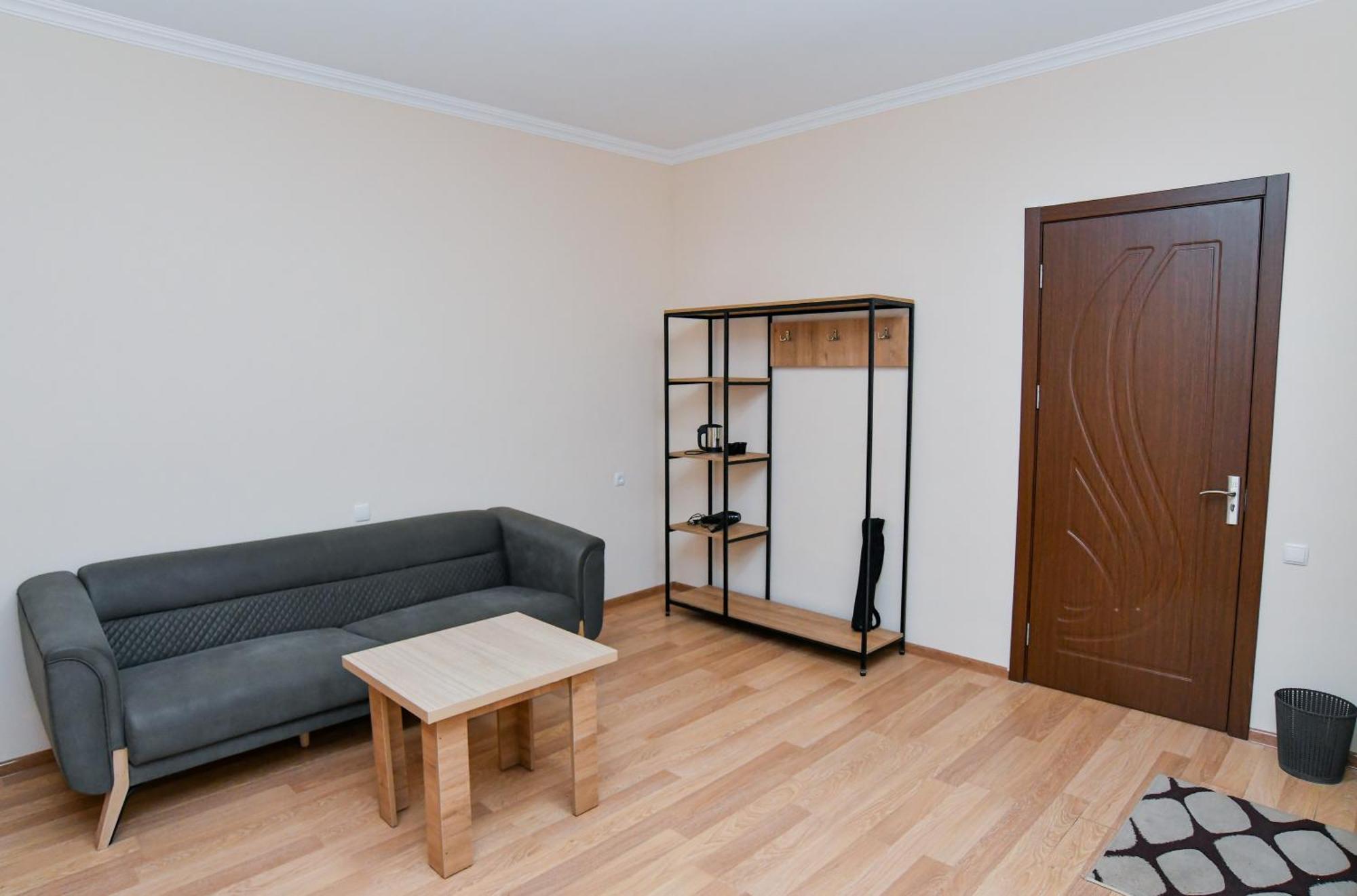 Just Inn Kutaisi Dış mekan fotoğraf