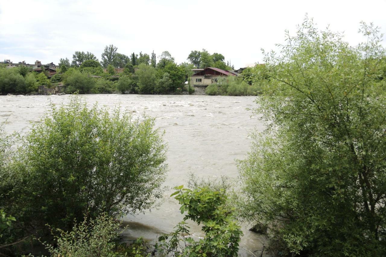 Just Inn Kutaisi Dış mekan fotoğraf